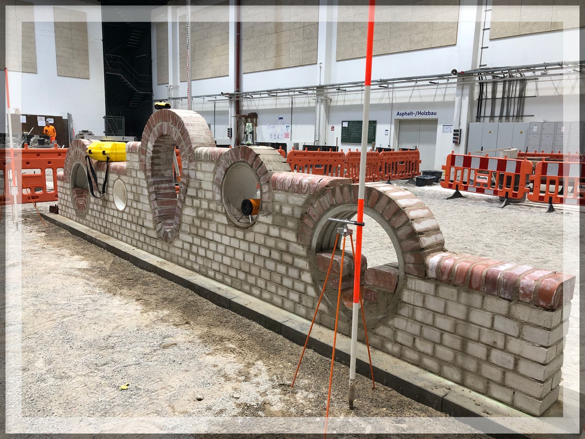 Höhenmessungen mit einem Nivellier-Instrument