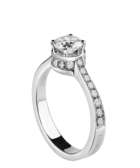 Anello Damiani con diamanti incastonati