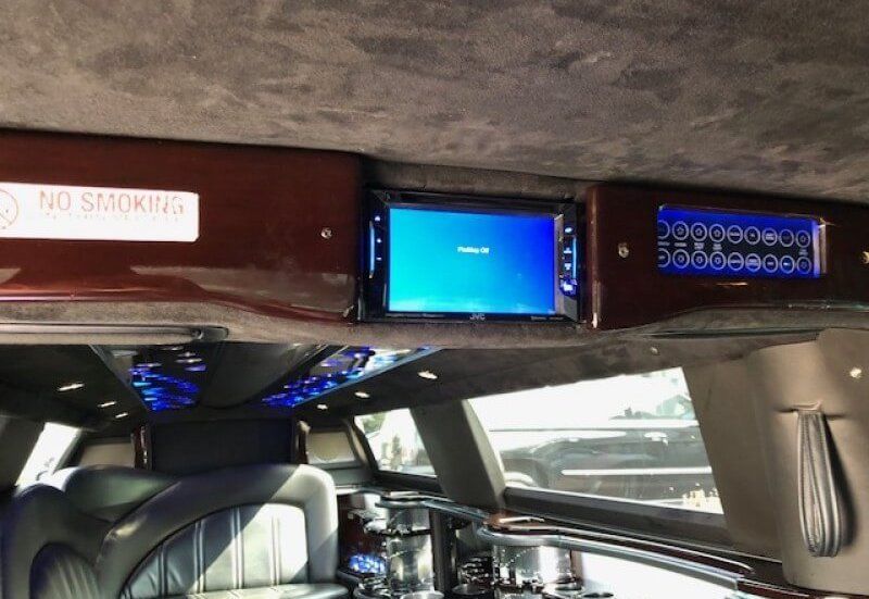 Chrysler 300 Limo Rentals