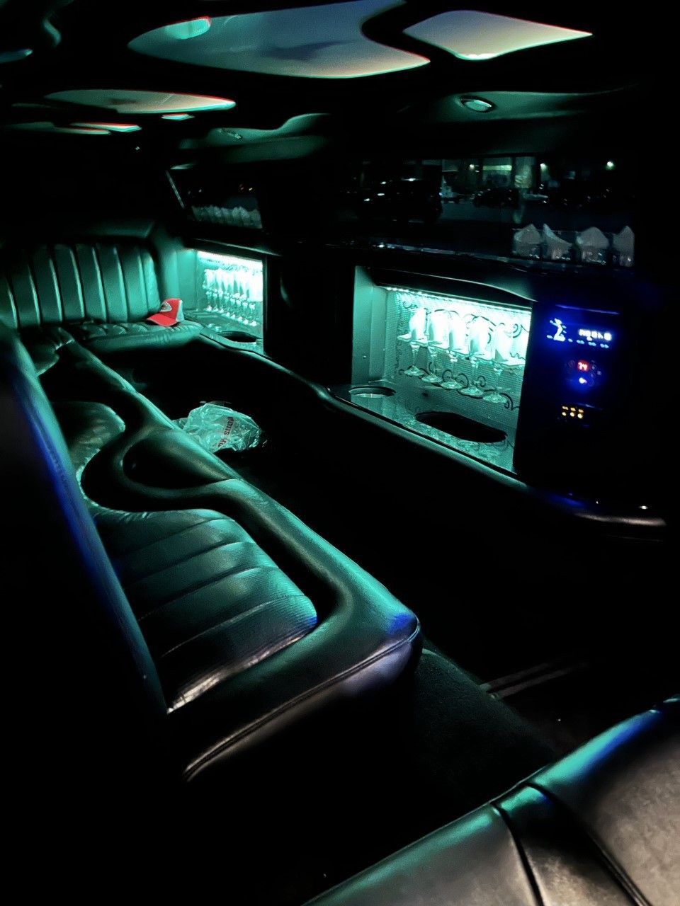 chrysler 300 limo rental