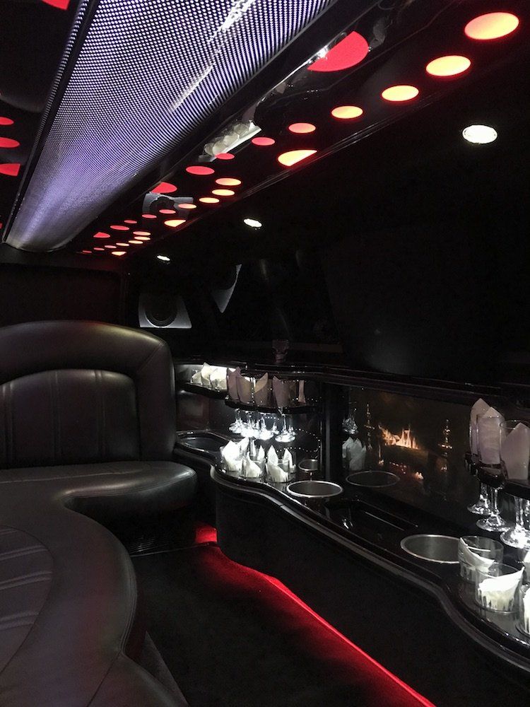 Kansas City Chrysler 300 Limousine Services