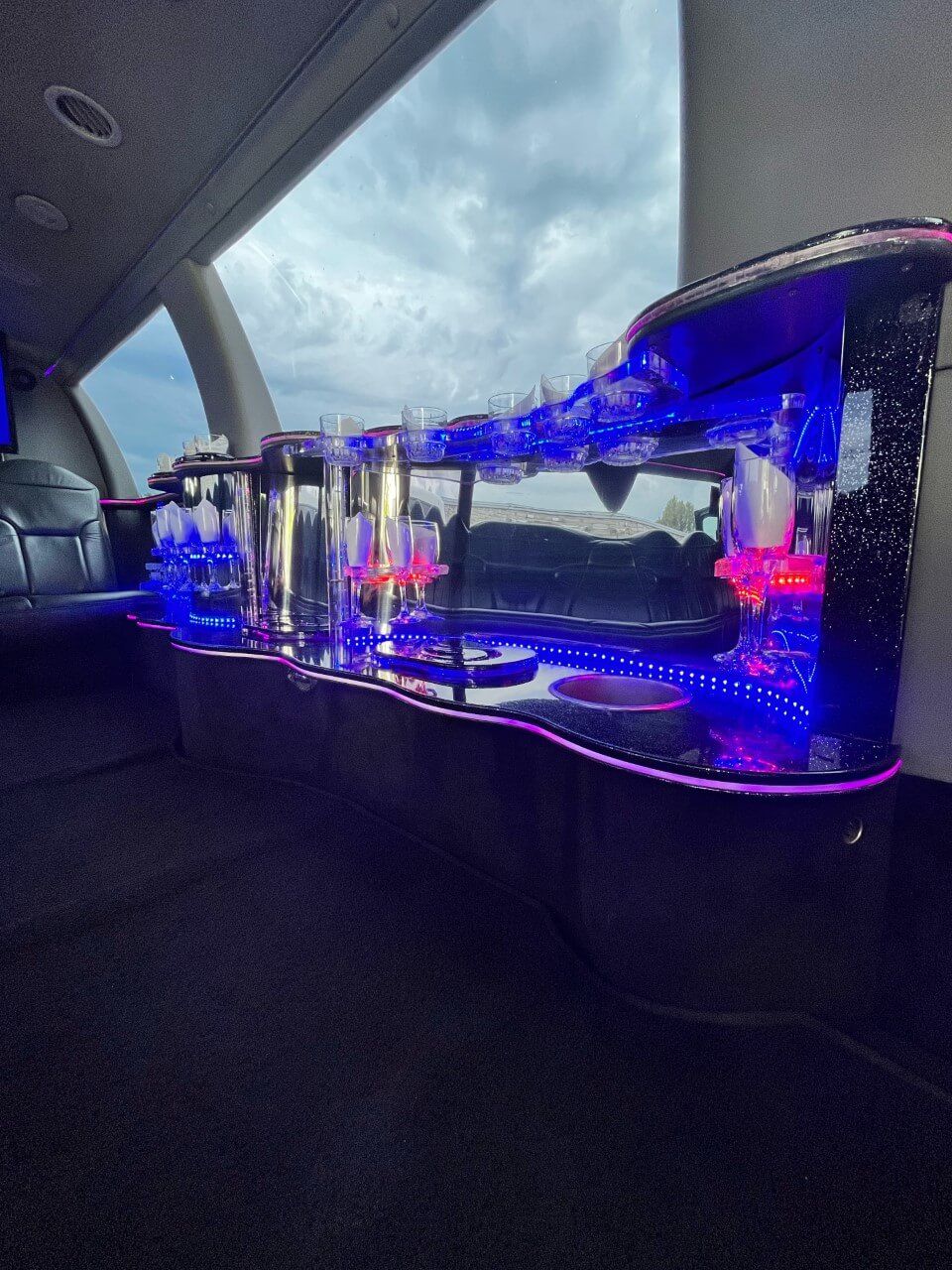 SUV Limousine Service Overland Park KS