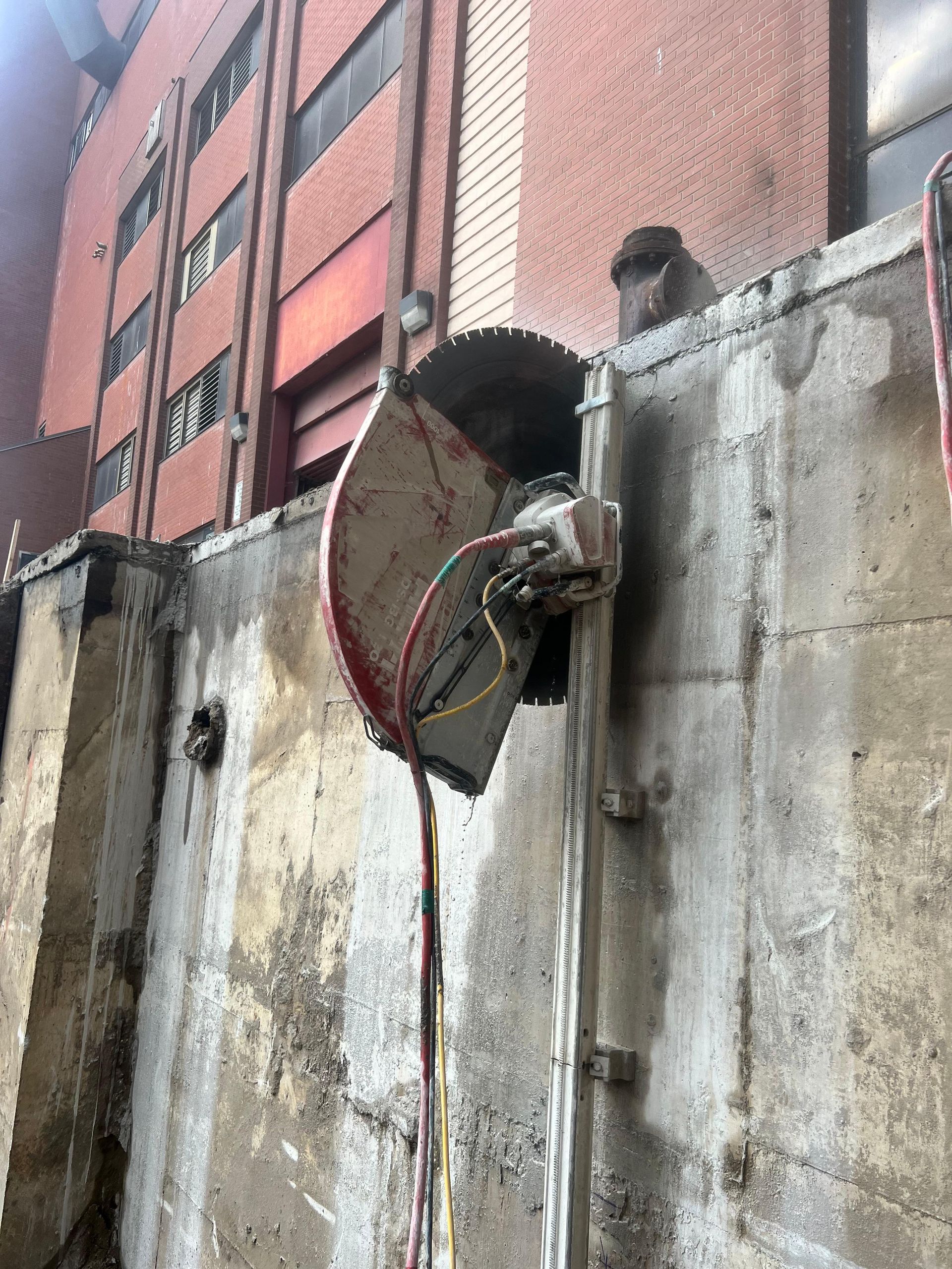 concrete wall sawing