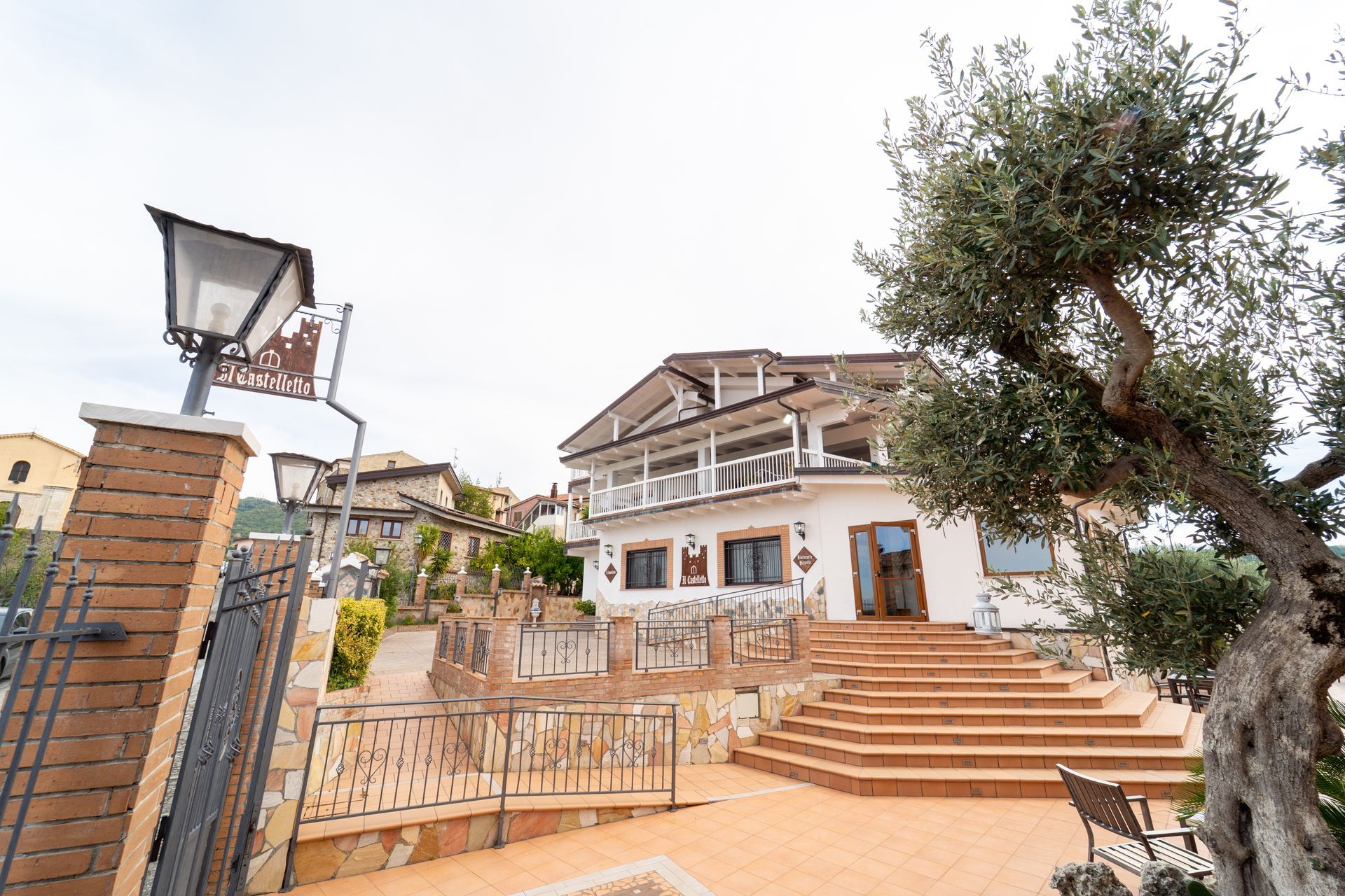 Vista dall'esterno del ristorante Il castelletto