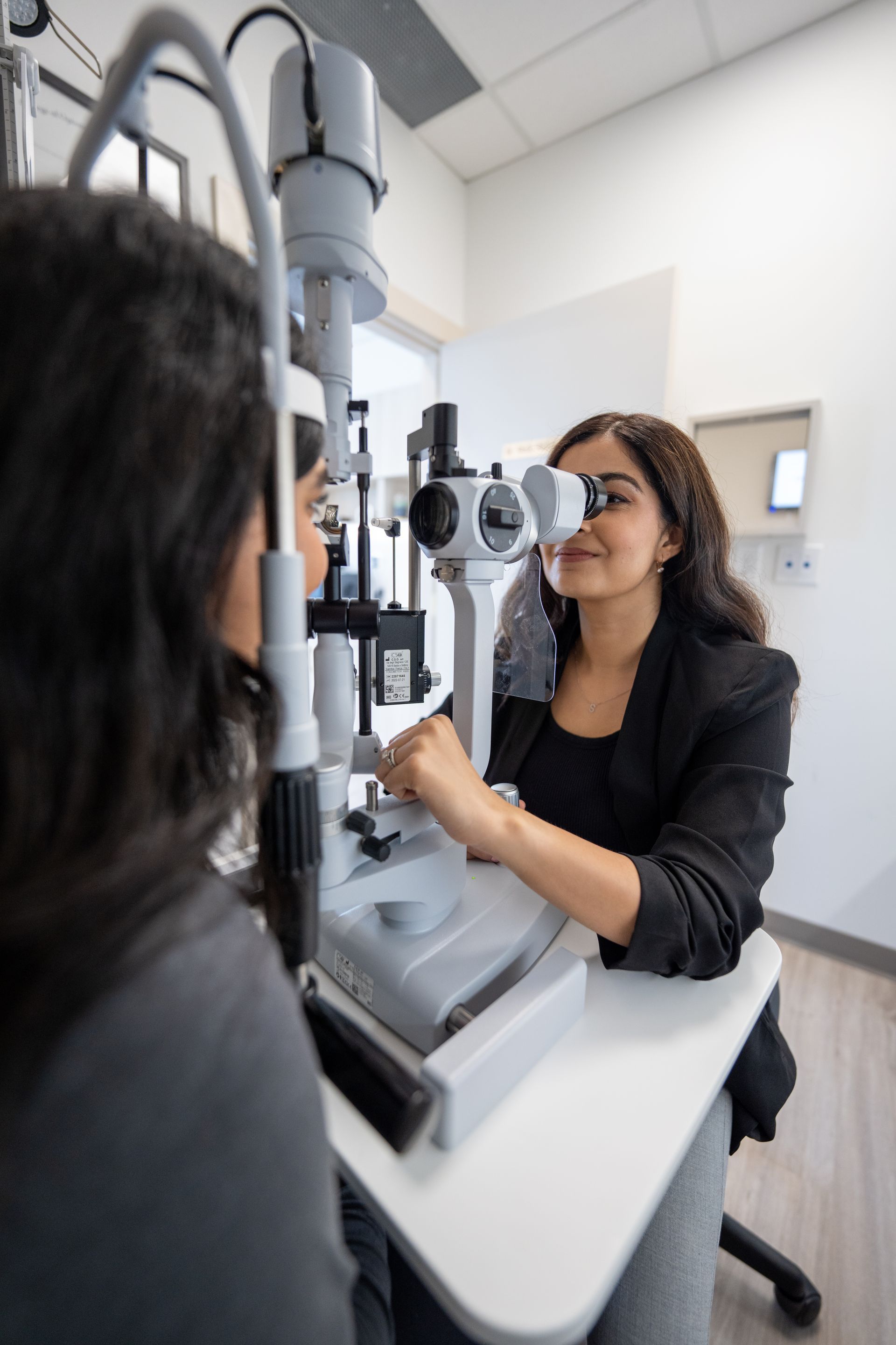 clear-light-eyecare-checking