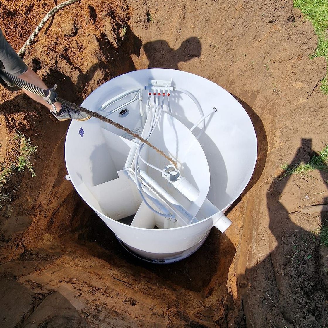 August ir Ko nuotekų valymo įrenginių montavimas