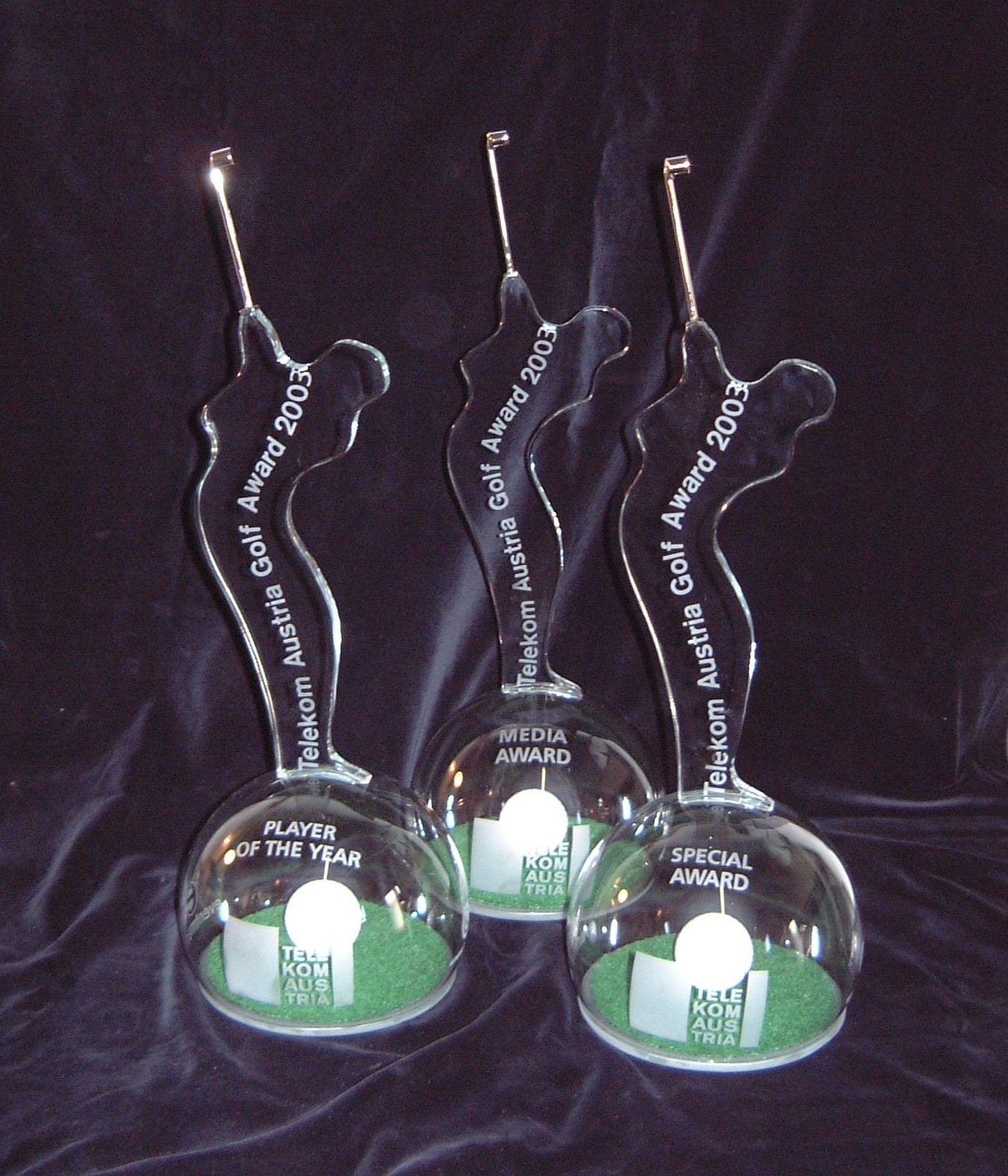 drei Trophäen für den telekom austria golf award 2003
