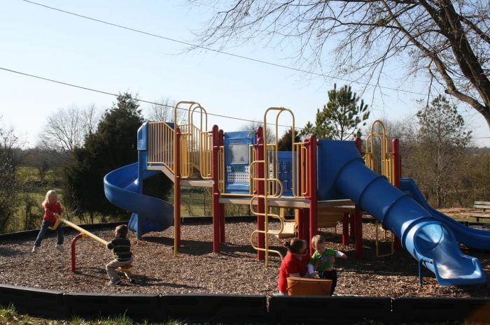 Magnolia Ridge - Playground with slides