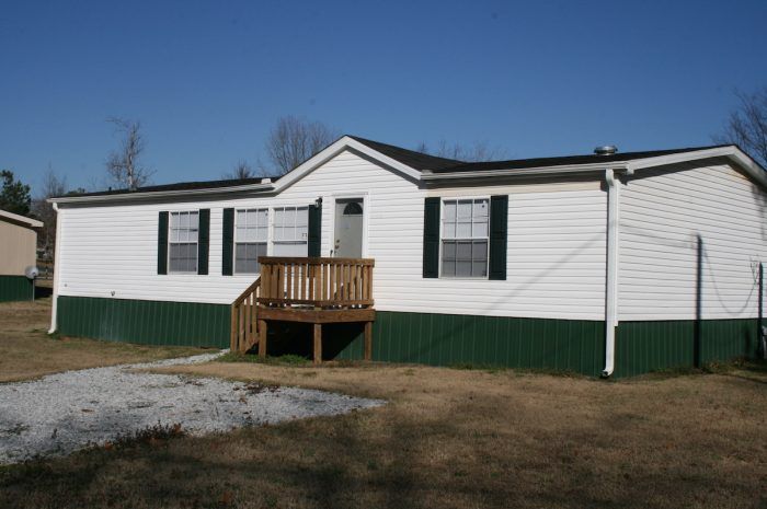 Oak Grove - Mobile home exterior
