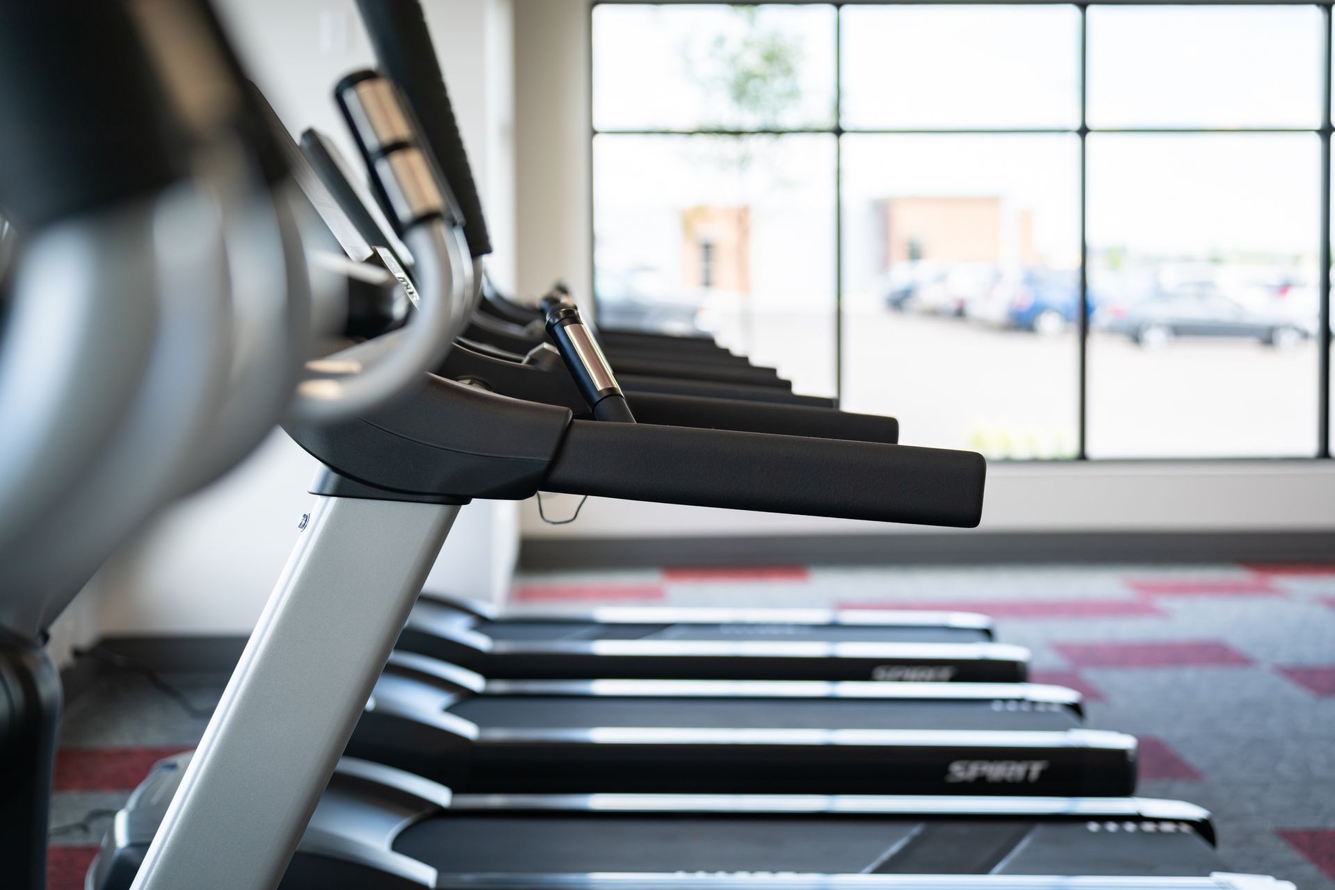 Work out facility/fitness room as an amenity of College Suites apartments in Peosta Iowa near NICC's campus