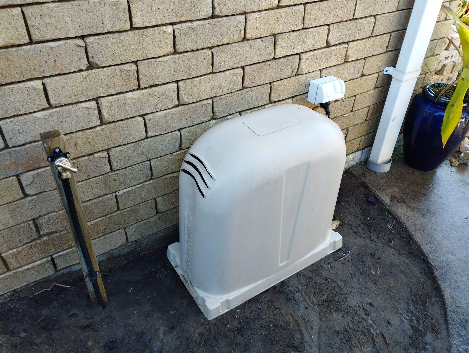 picture of the Coastal Water Bores Papamoa van