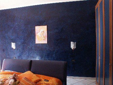 Tinteggiatura di pareti interne