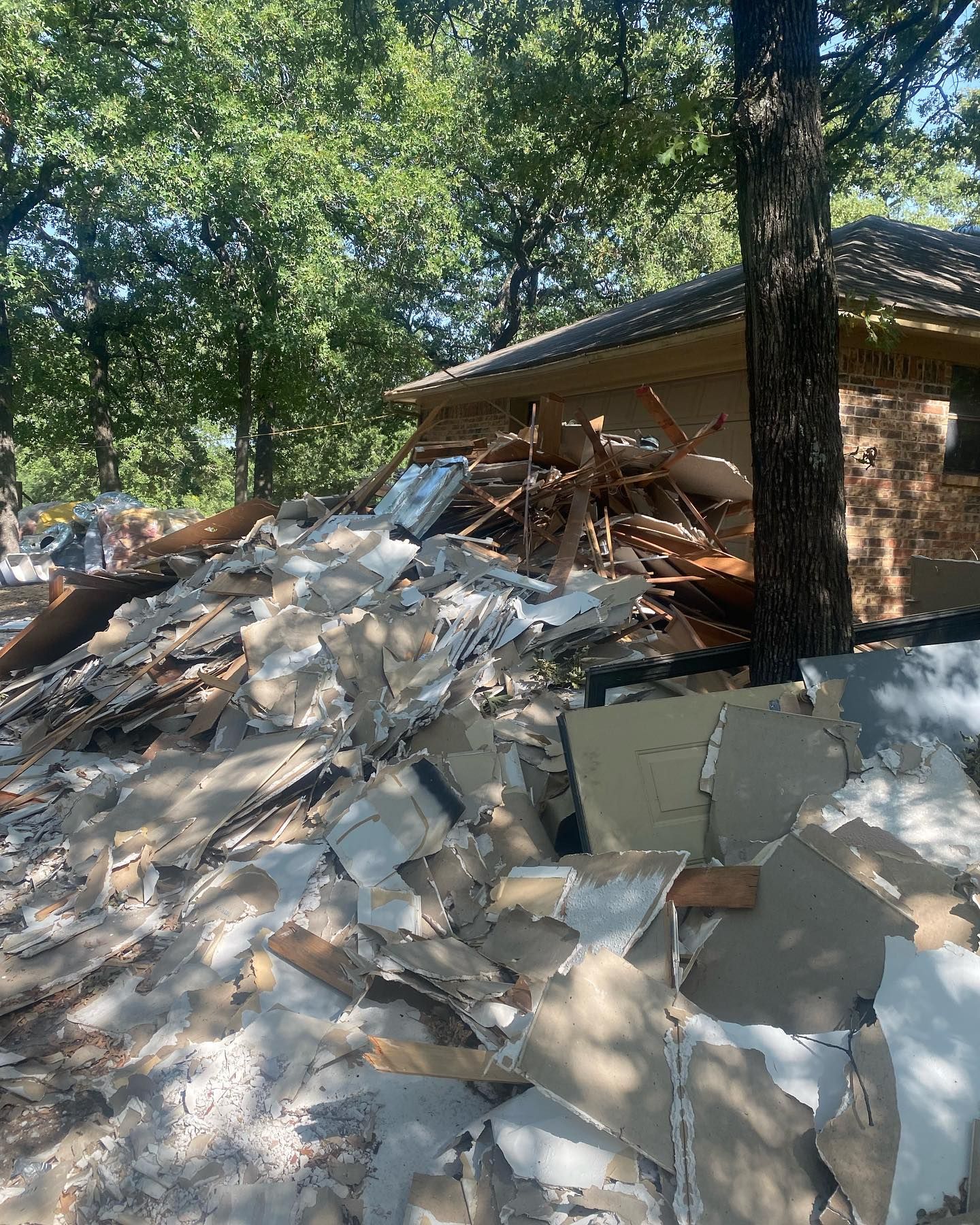 junk removal image for demolition