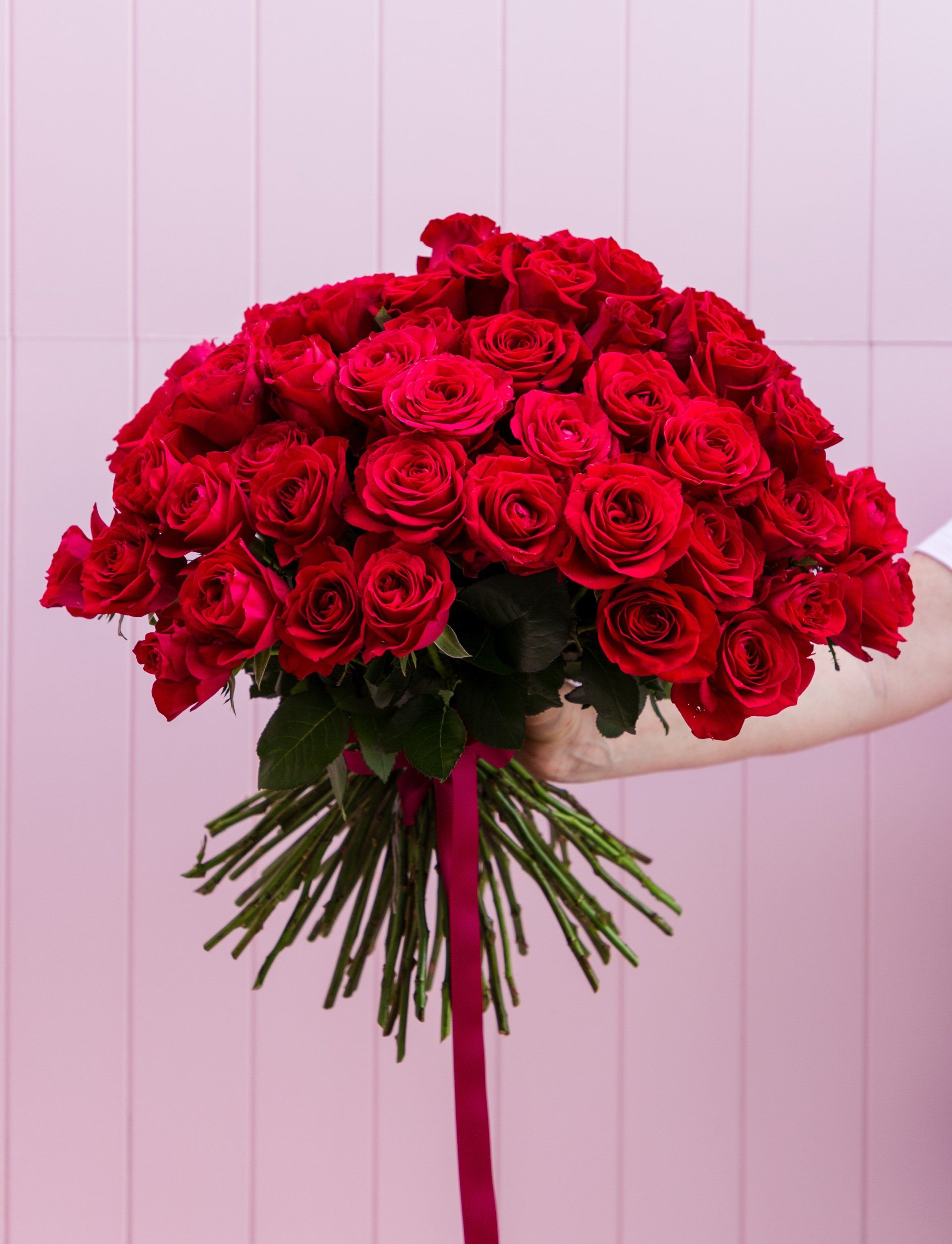 Magnificent large rose bouquet, epitomizing romance at Darwin weddings.