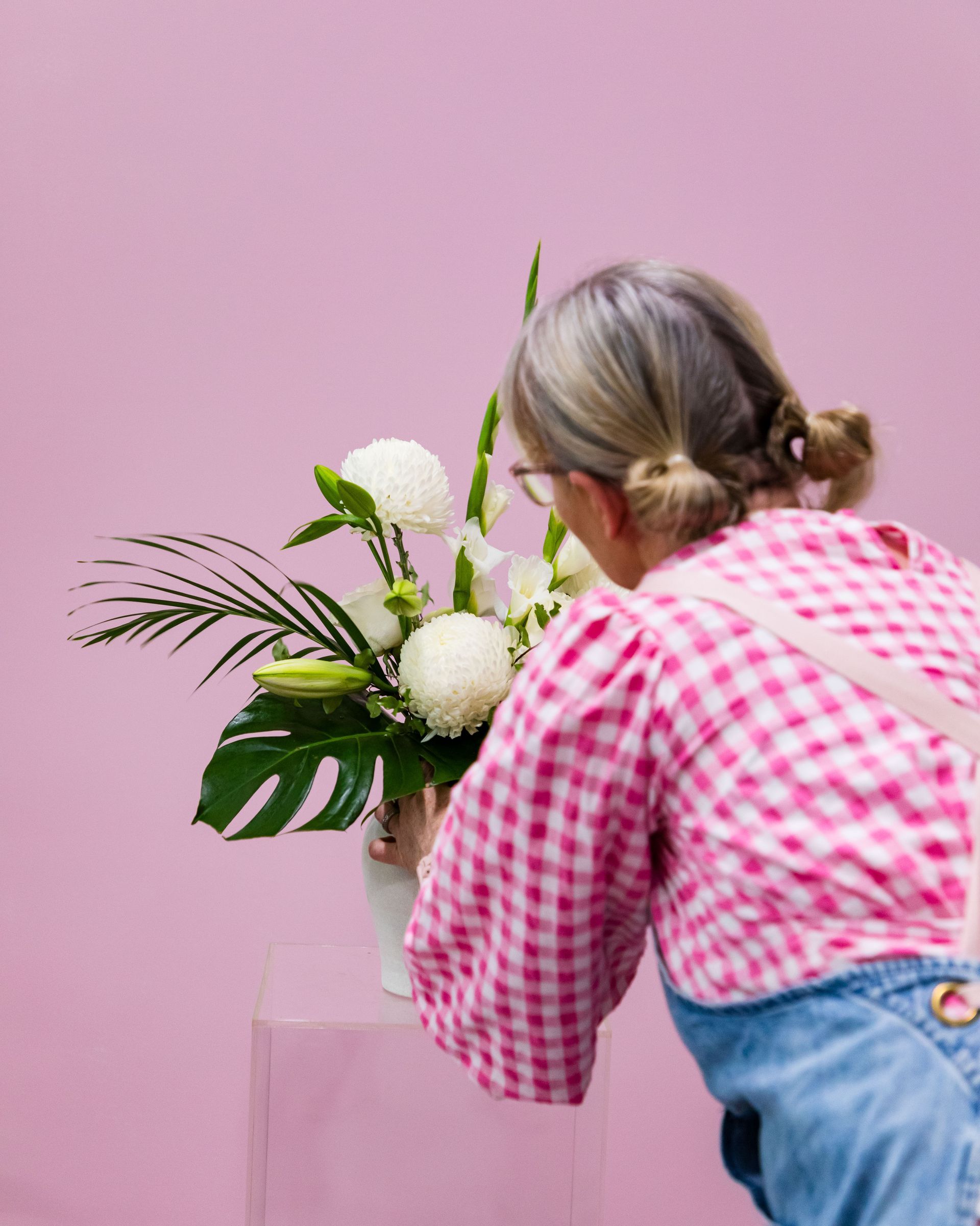 Hand-tied bouquet bursting with colors, en route to spread joy in Darwin.
