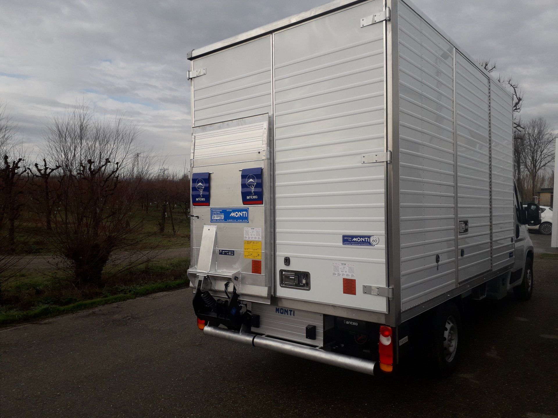 cassone su misura in alluminio