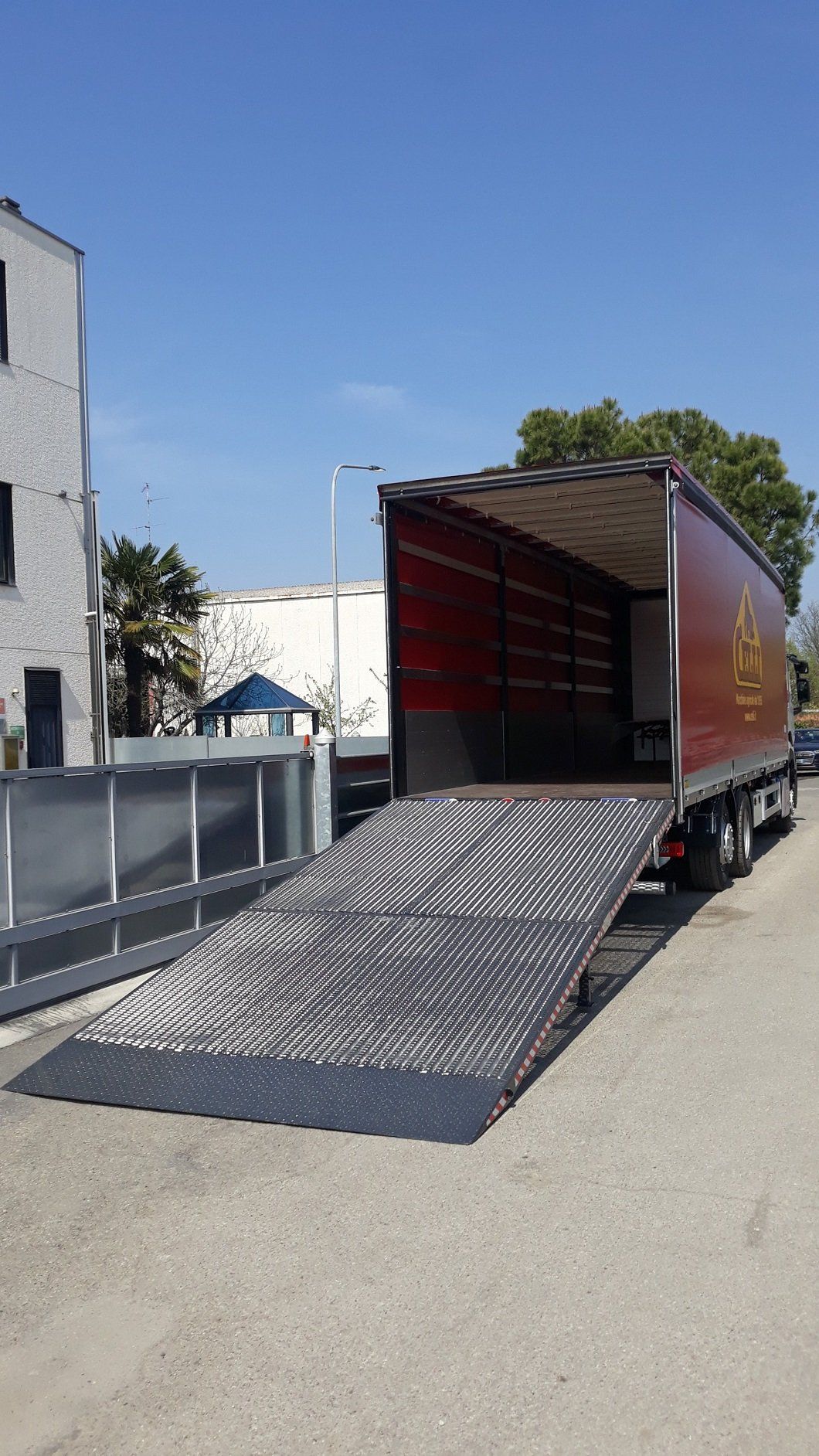 rampa di carico furgone
