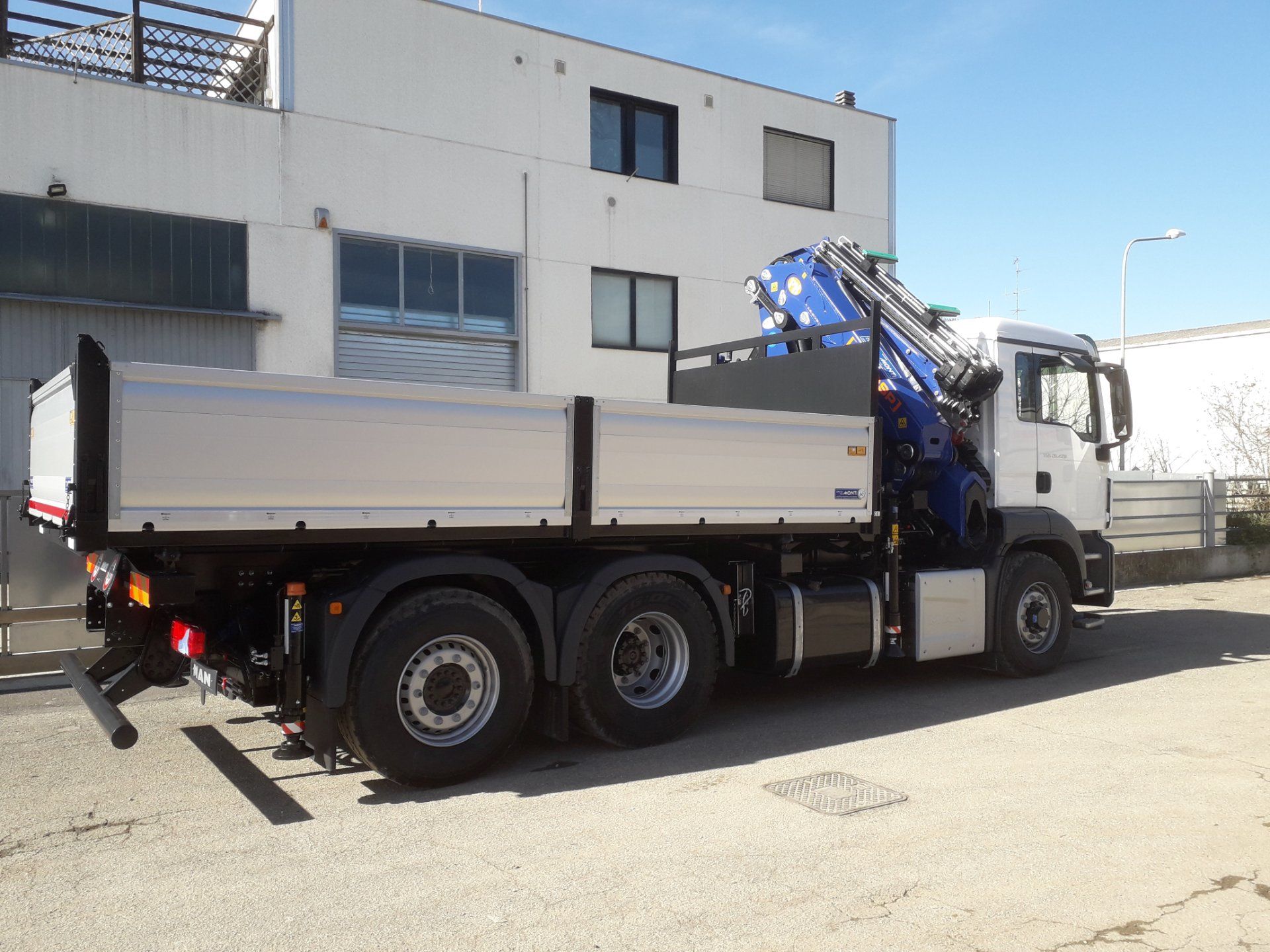 ribaltabile automezzo