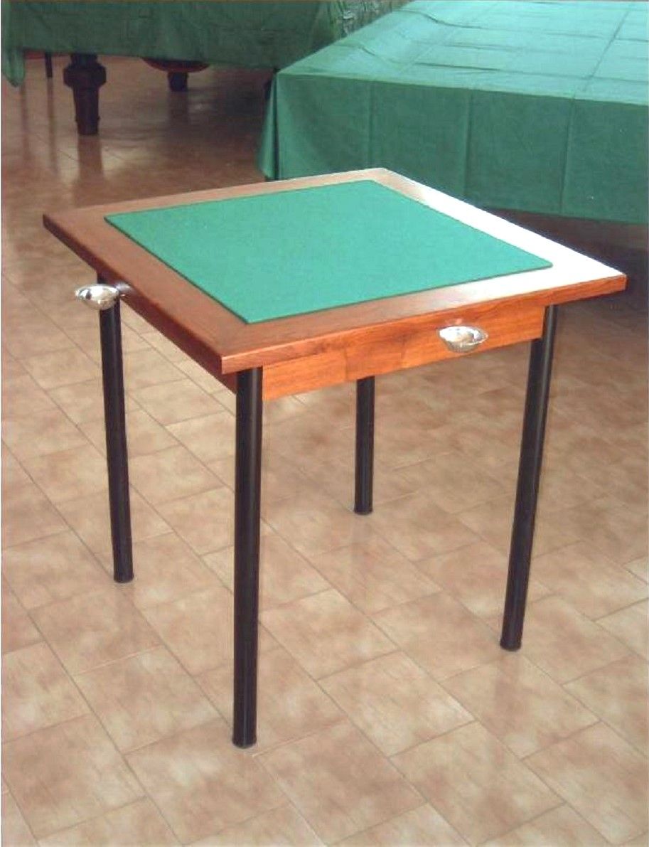 Tavolo da gioco con panno verde 4 posti. Biliardi Vi.Ga a Siena.