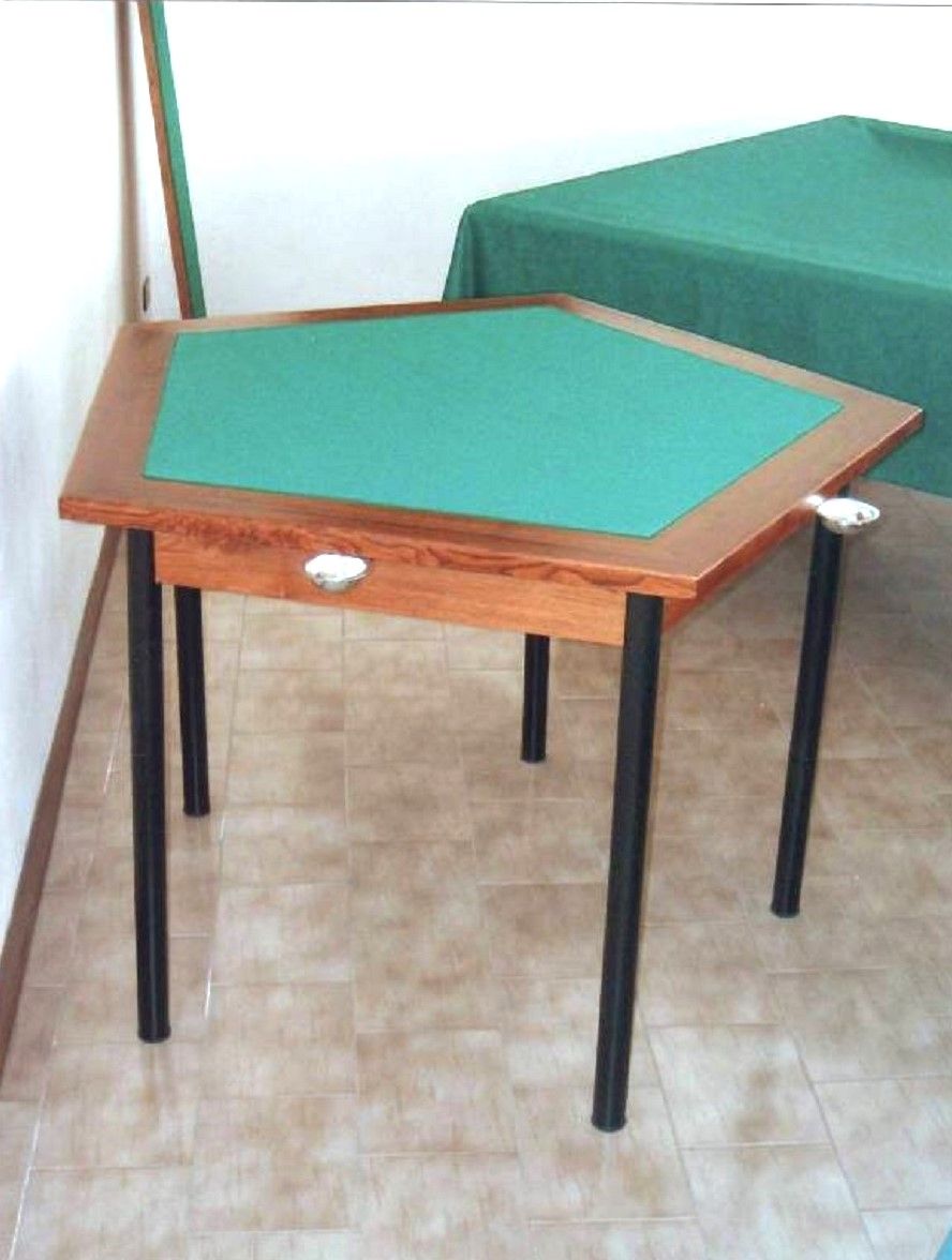 Tavolo da gioco con panno verde 5 posti. Biliardi Vi.Ga a Siena.