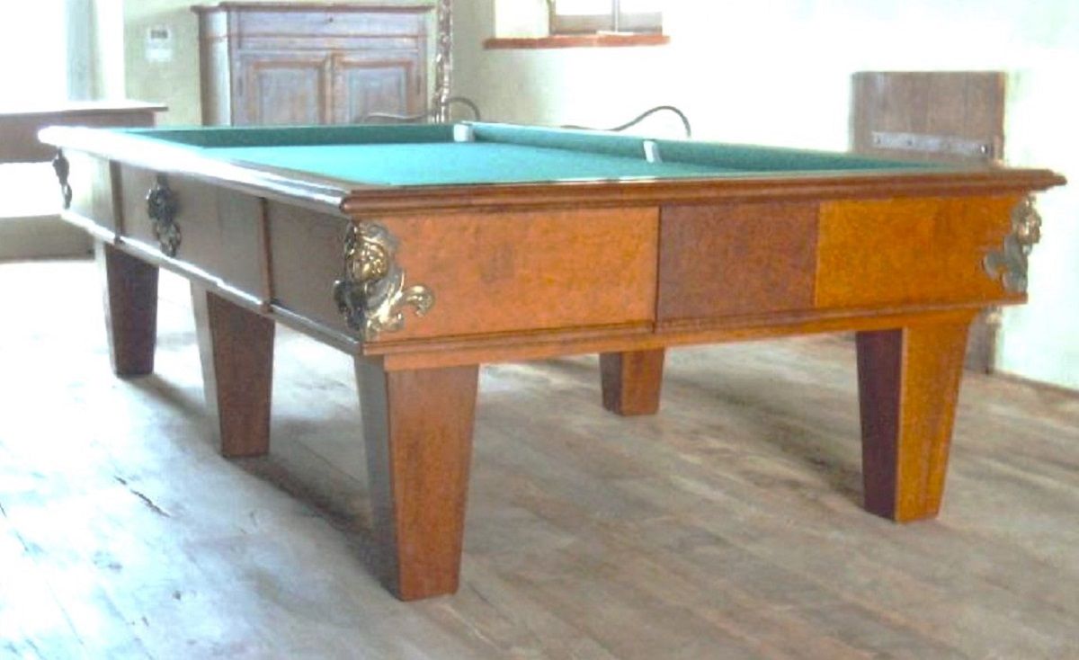 Biliardo linea casa V 66 con gamba a piramide. VI.GA. biliardi Siena