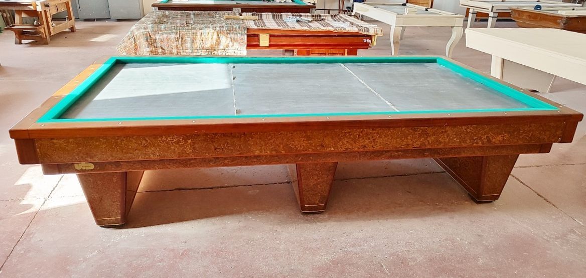 Biliardo internazionale URSUS regolamentare, 2,84z1,27 termico, con gomme nuove e con diamante zero incassato.