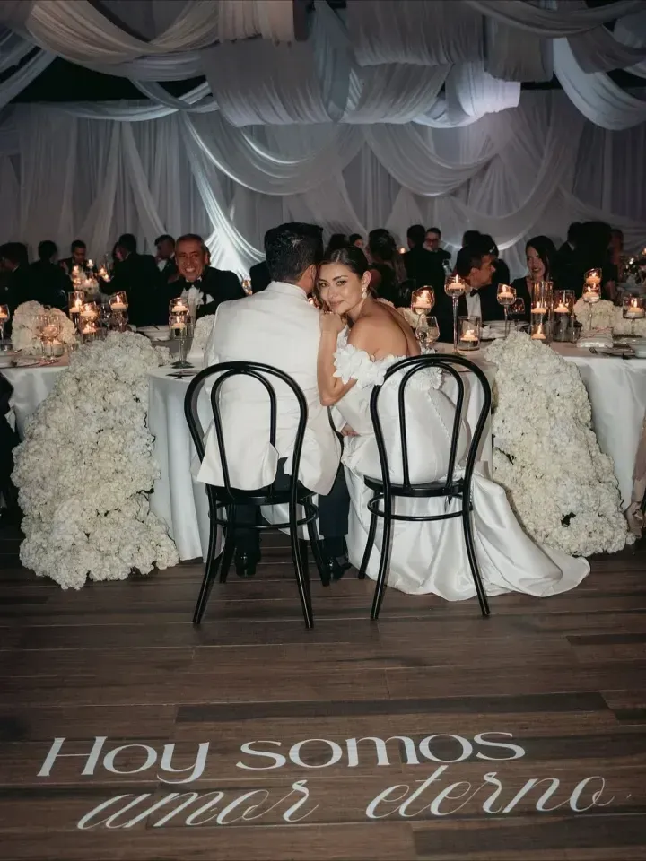Bodas en hotel en Manizales, celebración íntima dentro de salones para bodas en Manizales con alojamiento y spa.