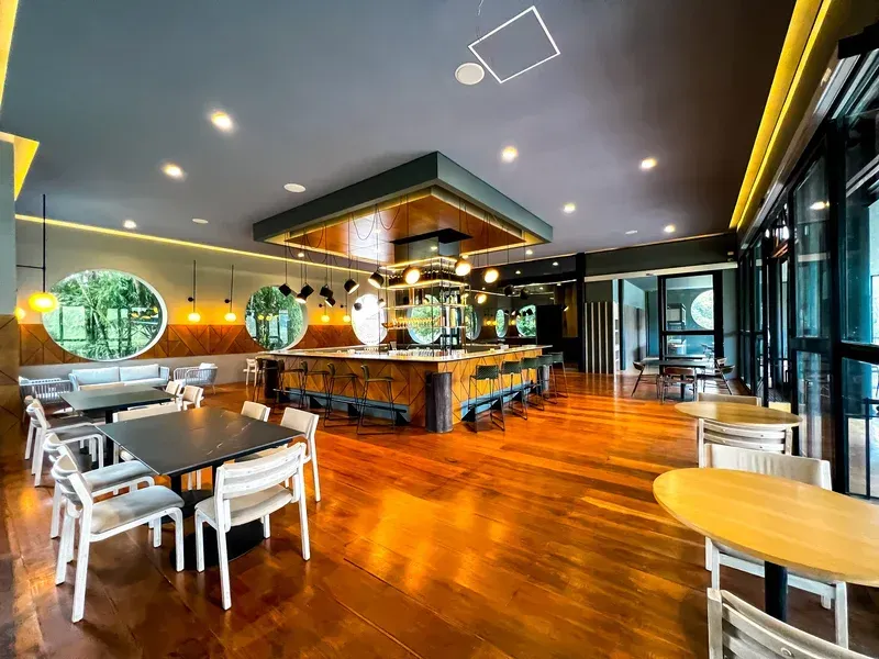 Restaurant at Termales El Otoño in Manizales, a space for business lunches and corporate events in Manizales.
