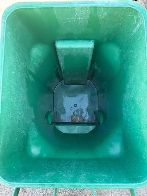 Trash Bin Cleaning After