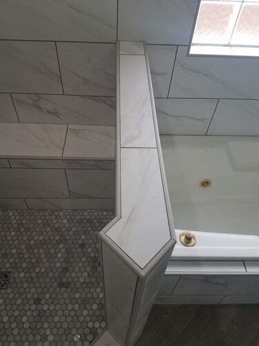 Tile Shine — Bathroom With Clean Tiles in Lewisville, TX
