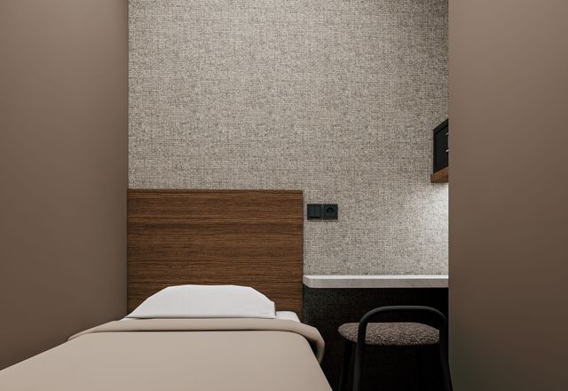 A room of your own.   1 plush single-sized bed with soft 400 high-thread-count sateen cotton linens awaits.