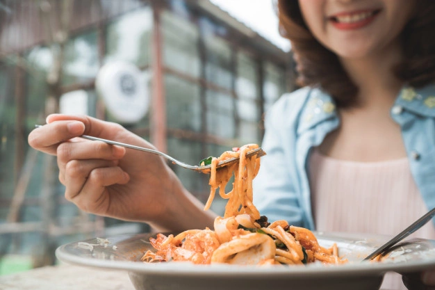 Catat Bun Inilah Makanan Yang Dilarang Untuk Ibu Menyusui<script async src=