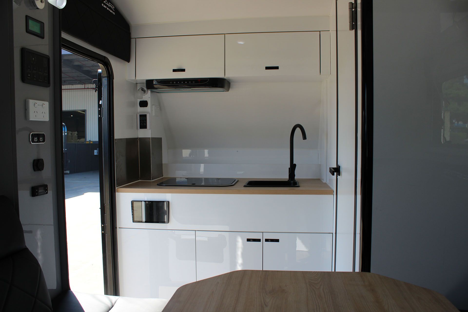 Oz Star Dingo kitchen area