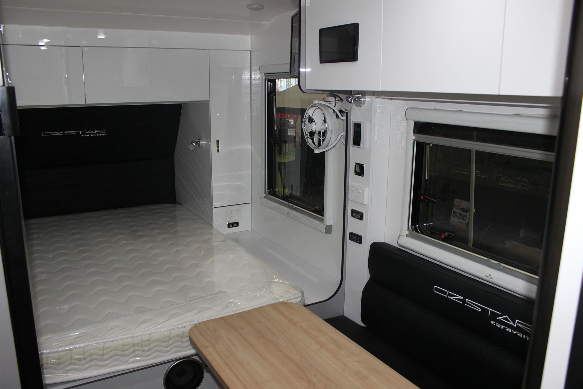 Oz Star Kookaburra interior