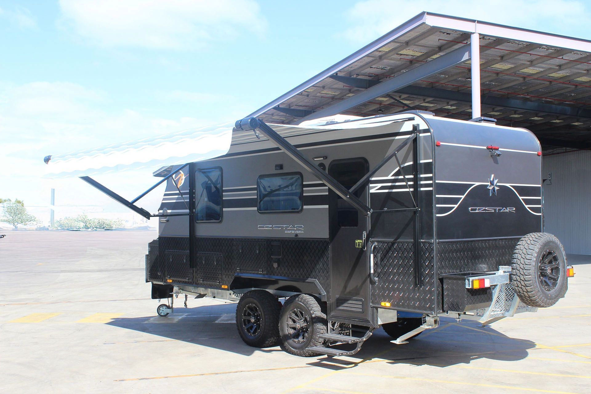 Oz Star Kangaroo Series exterior