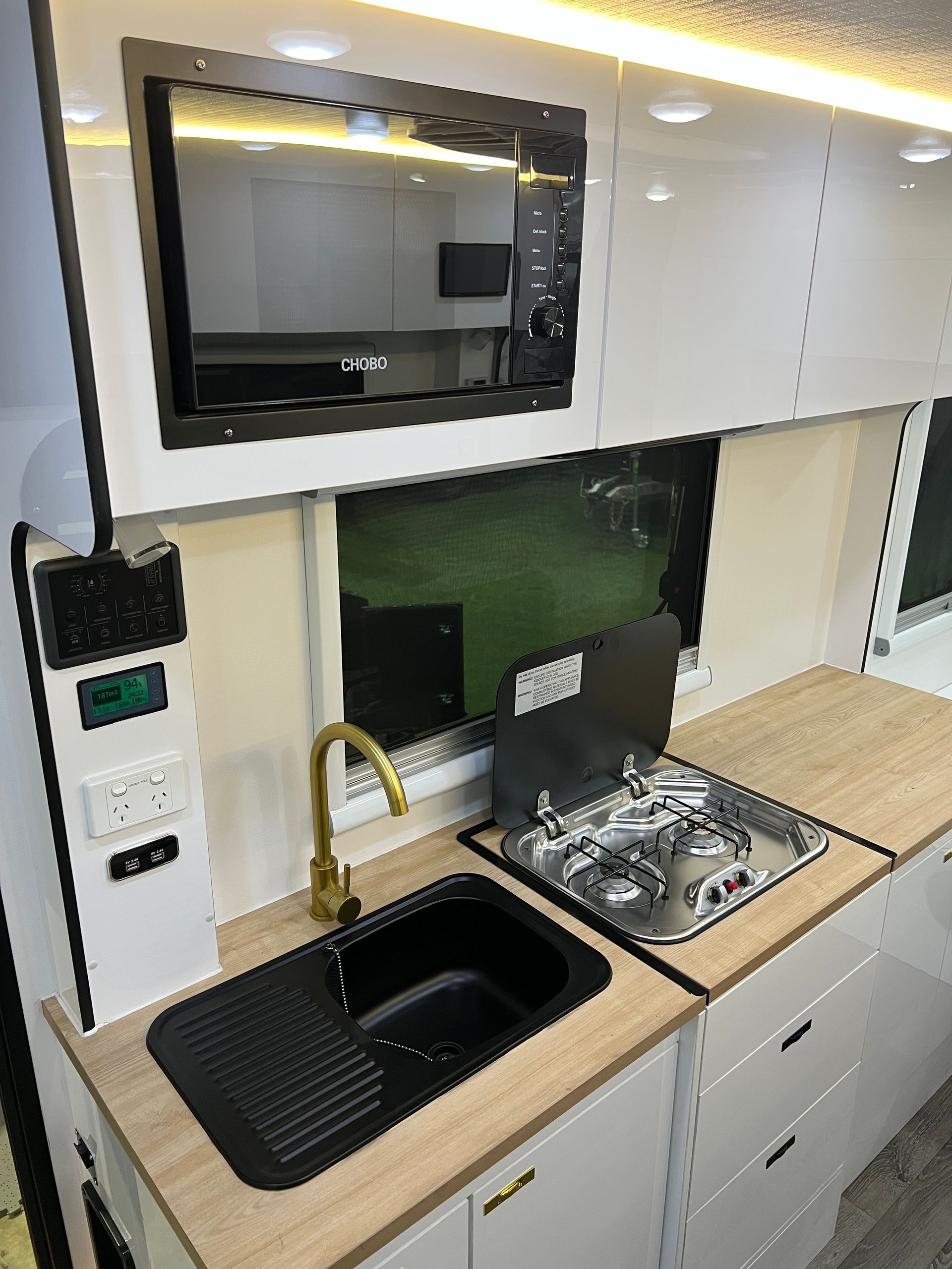 Oz Star Platypus kitchen area