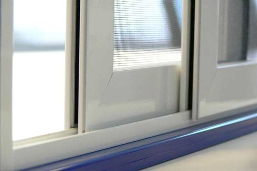 zanzariera scorrevole