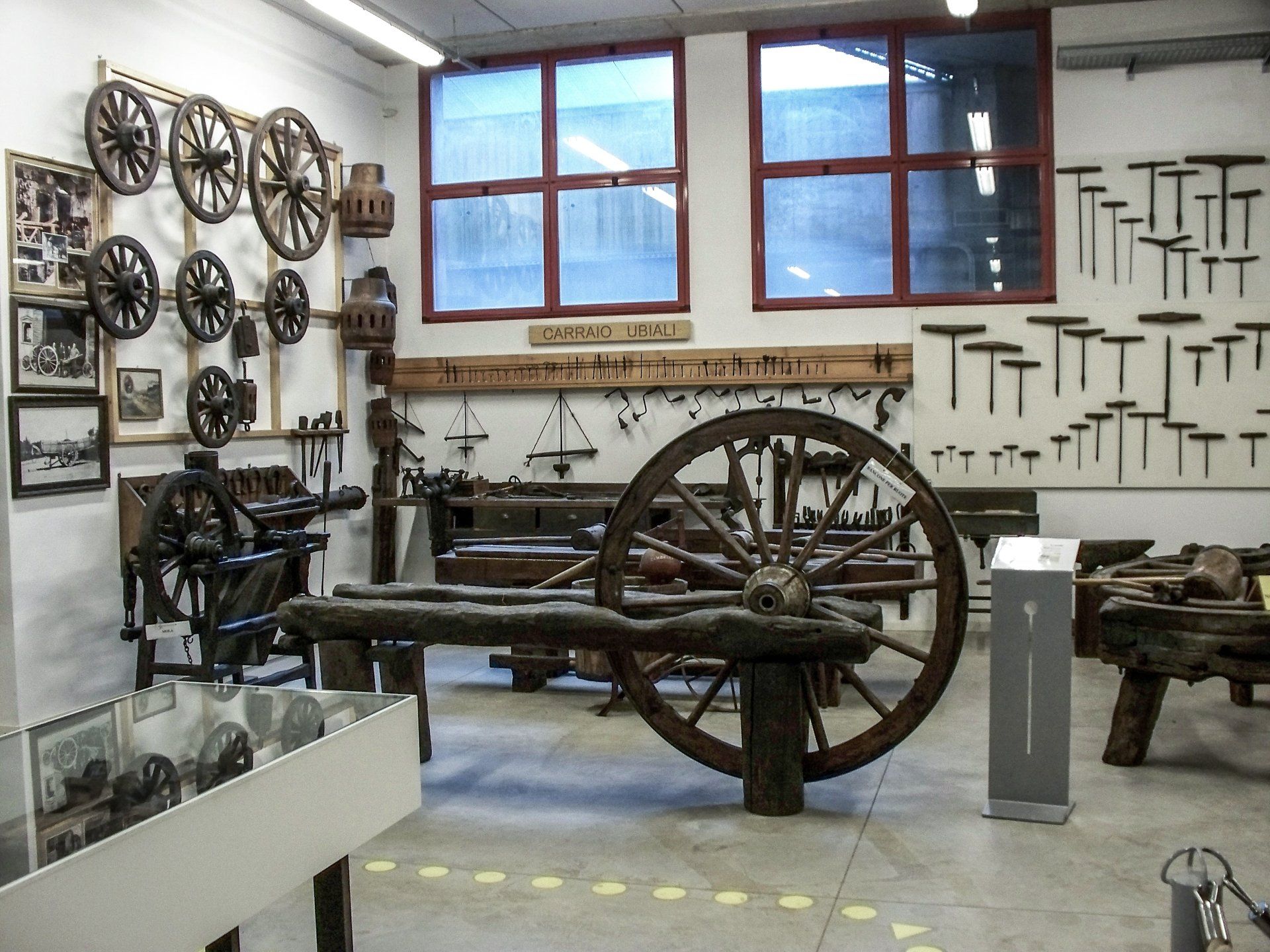 UBIALI RIPARAZIONE E ALLESTIMENTO VEICOLI INDUSTRIALI