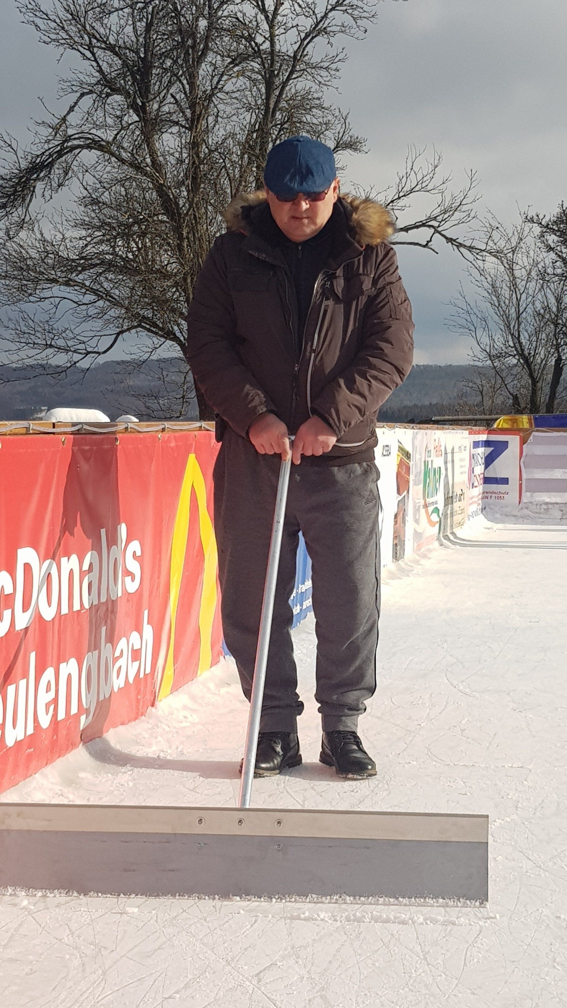 Händische Eisbearbeitung