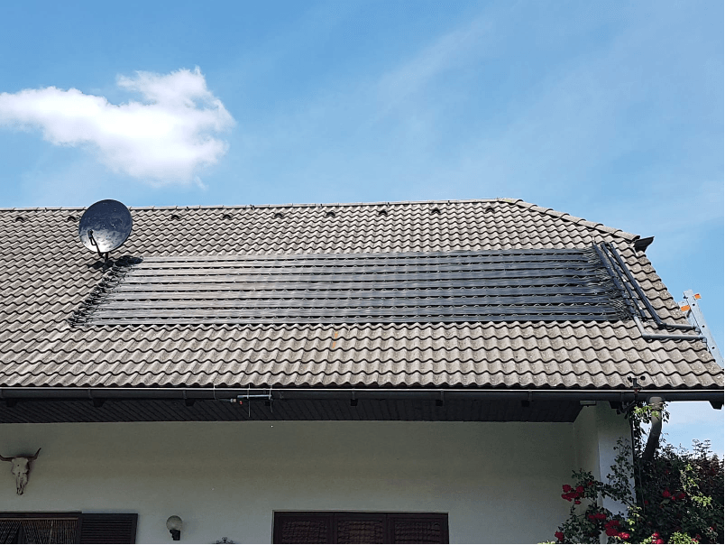 Solaranlage auf grauem Dach