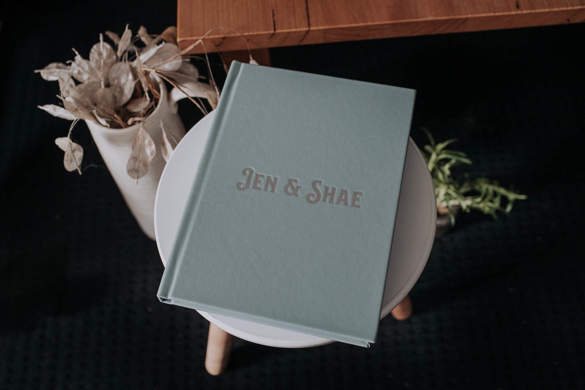 View the options for your Fine Art Wedding Album