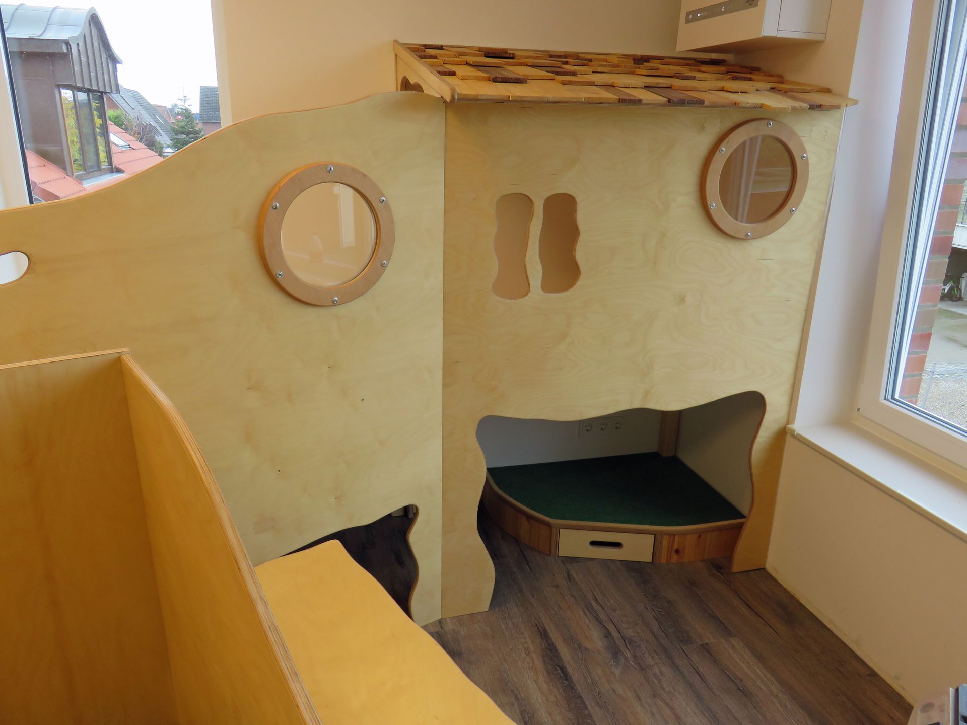 Höhle unter der Ebene