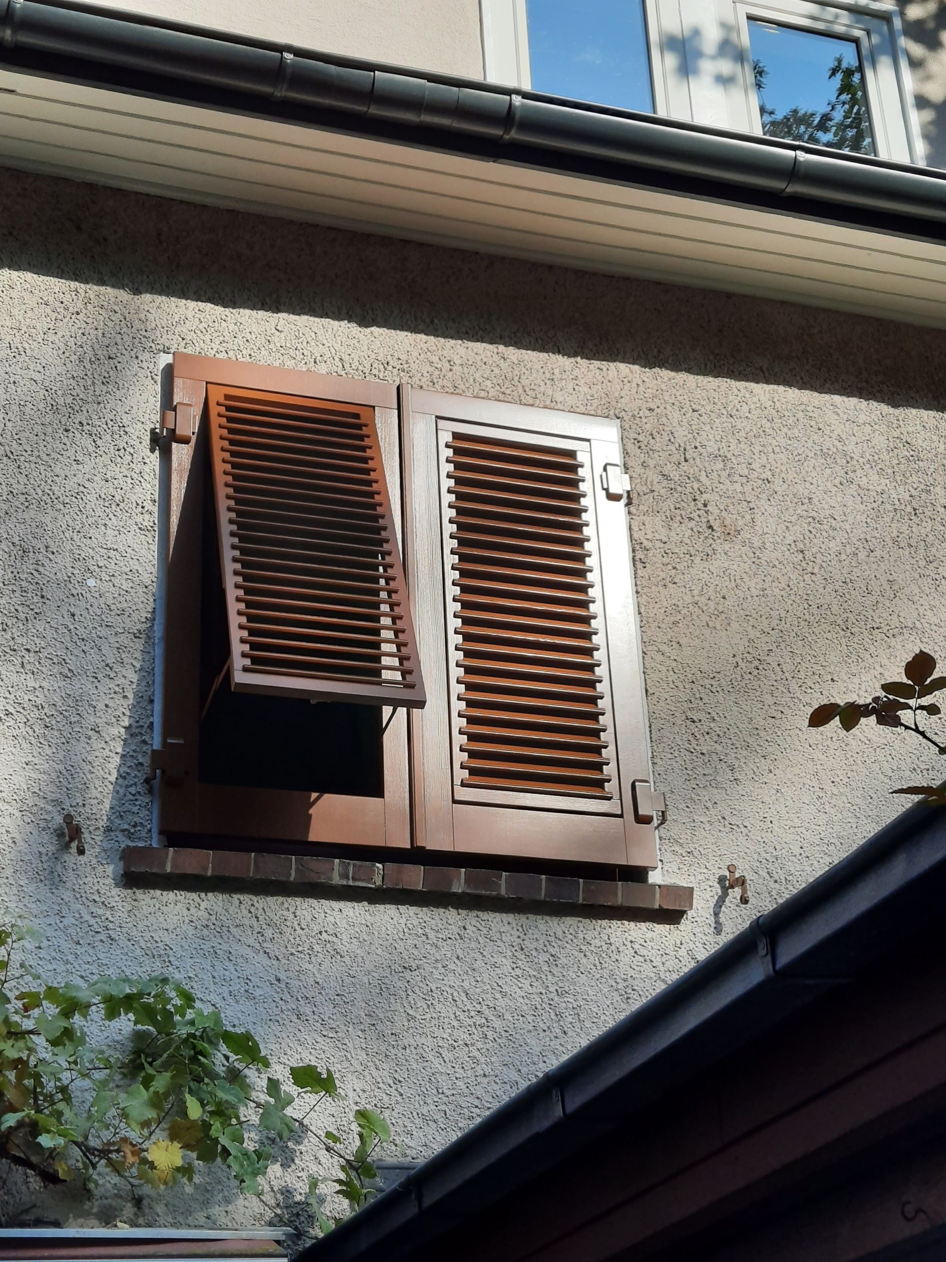 Montage von Fensterläden