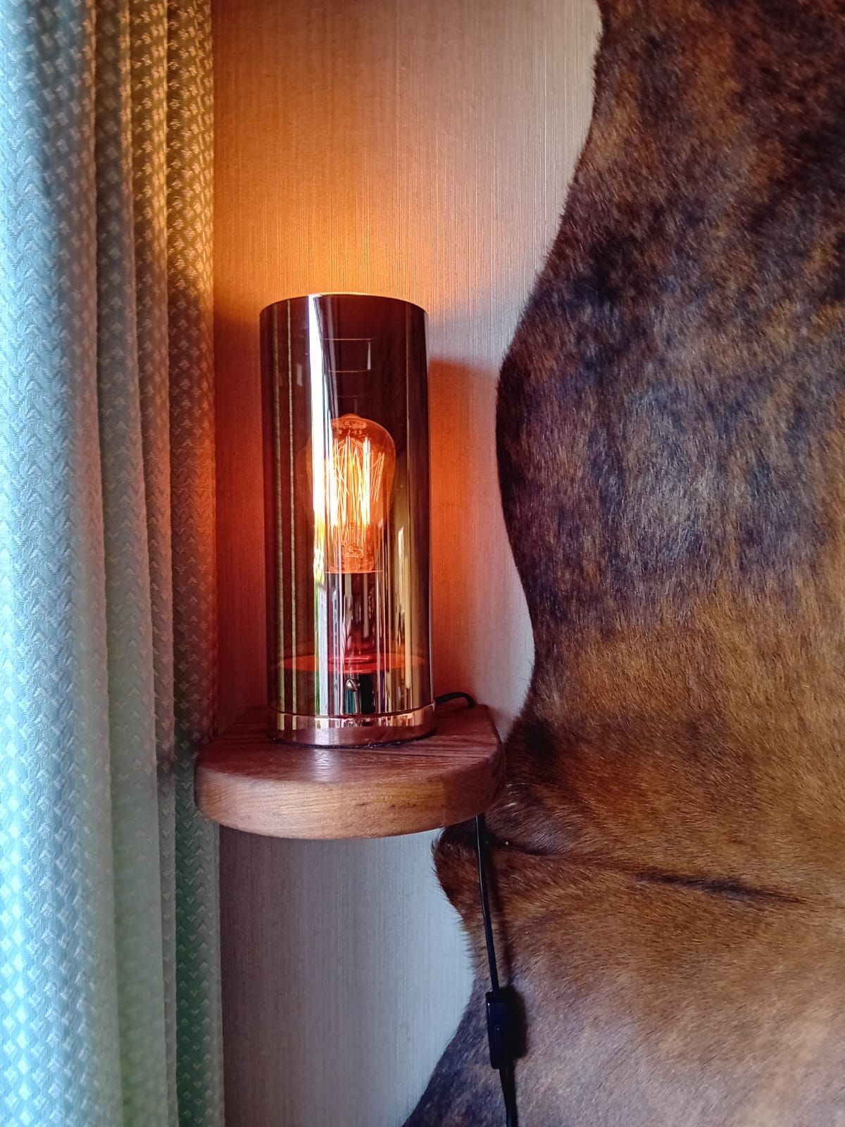 Regalbrett für Lampe