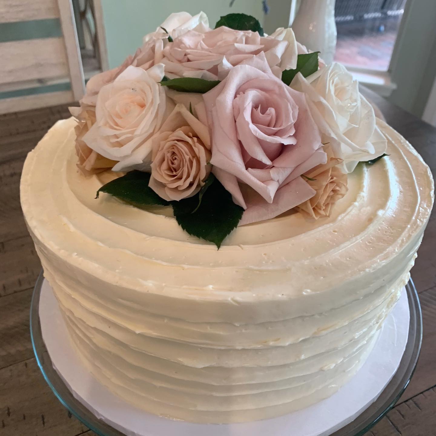 Roses on Cake – Kissimmee, FL – Kdulce Creations