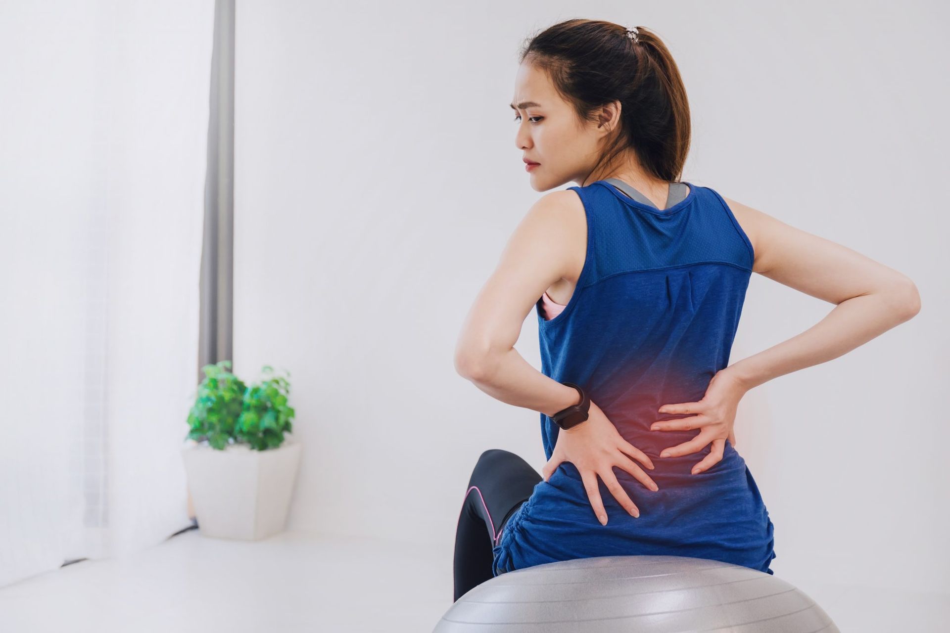 7 Ways to Relieve Back Pain Naturally