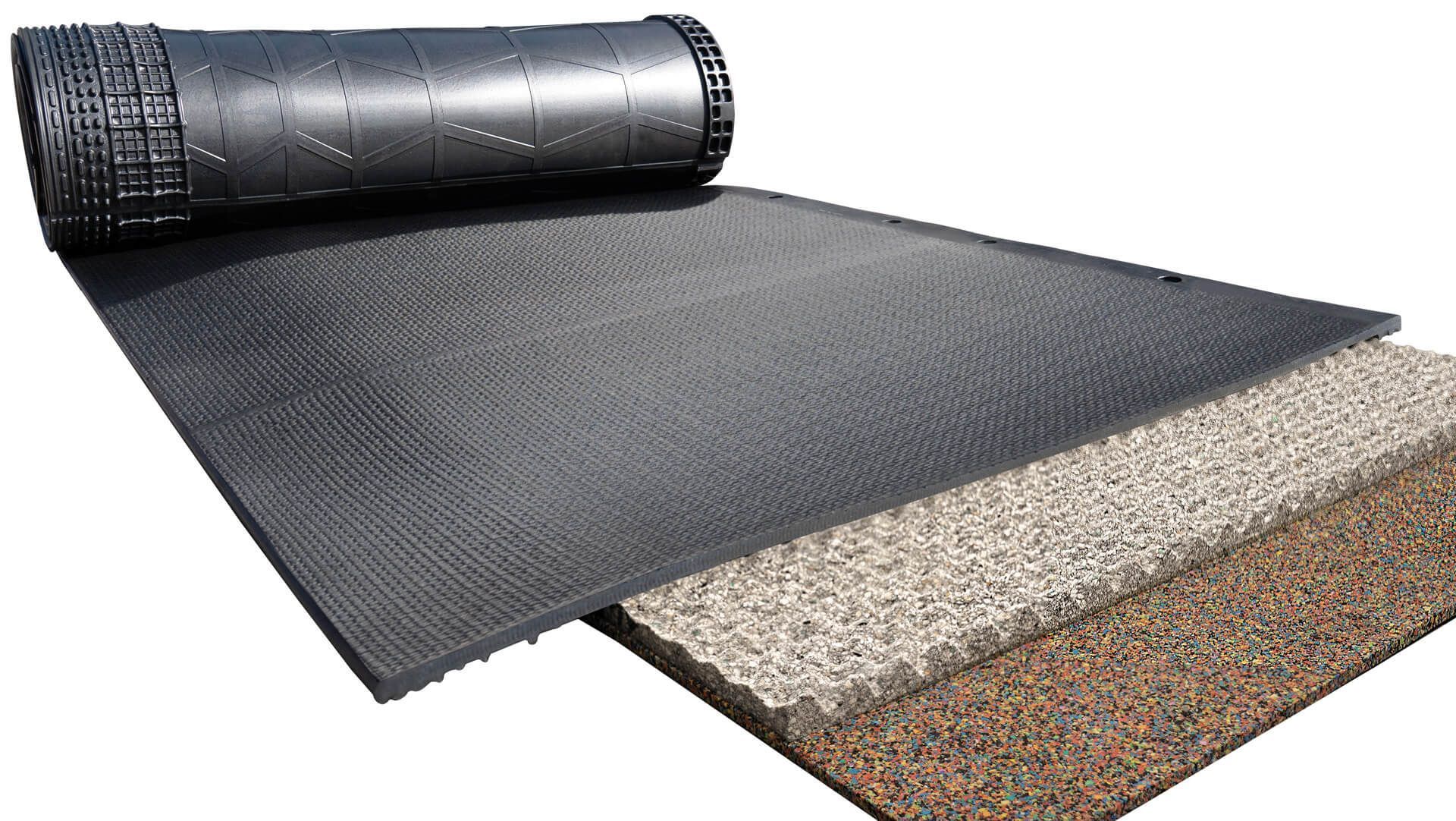 Rouleau de matériau composite de drainage noir avec une couche exposée, montrant un maillage foncé sur une mousse gris clair.