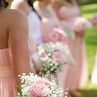pink and white bridesmaids bouquets