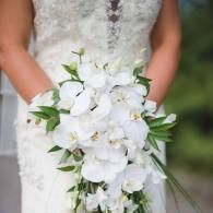 all white bridal bouquet