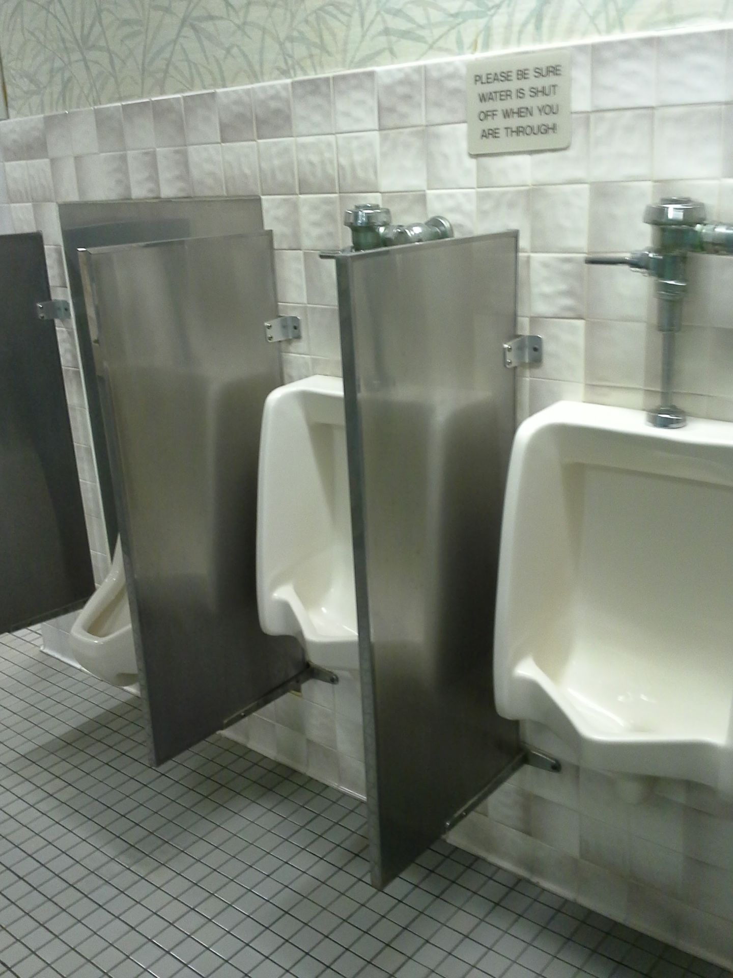 commercial bathroom cleaning